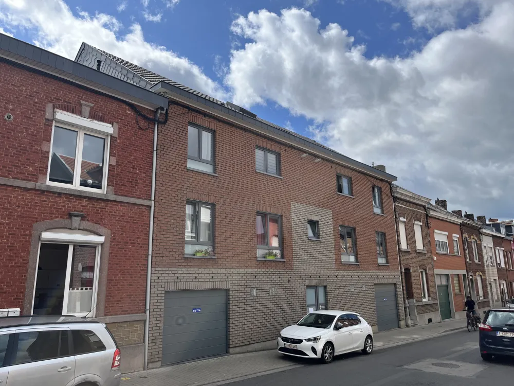 Appartement au 3ème étage avec terrasse et parking