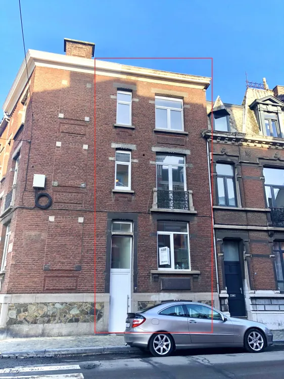 Maison rénovée de 2 chambres avec terrasse
