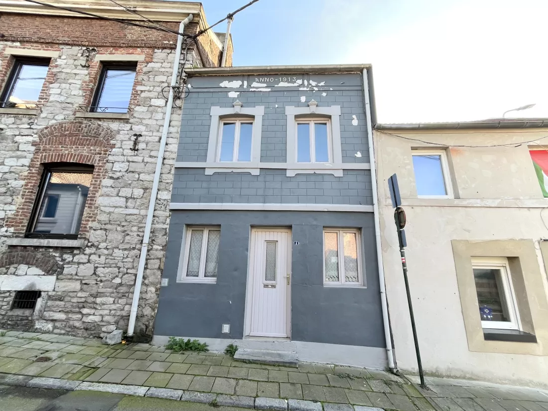 Maison de 2 chambres avec terrasse et atelier