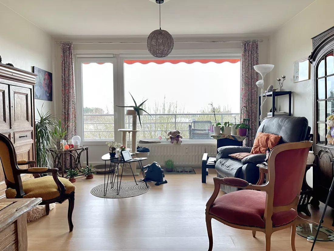 Appartement 2 chambres situé au 7e étage avec garage, terrasse et cave