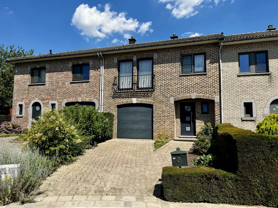 Maison de 3 chambres avec garage, jardin et terrasse