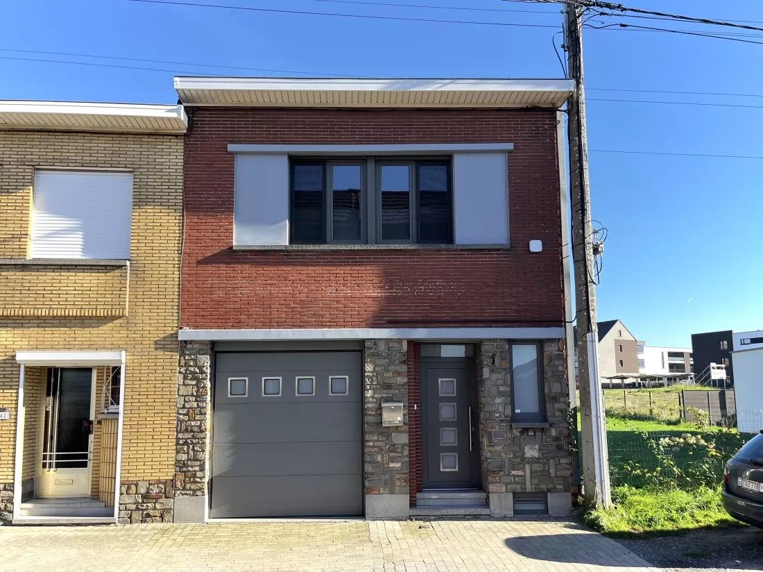 Maison de 2 chambres avec terrasse, jardin et petite piscine